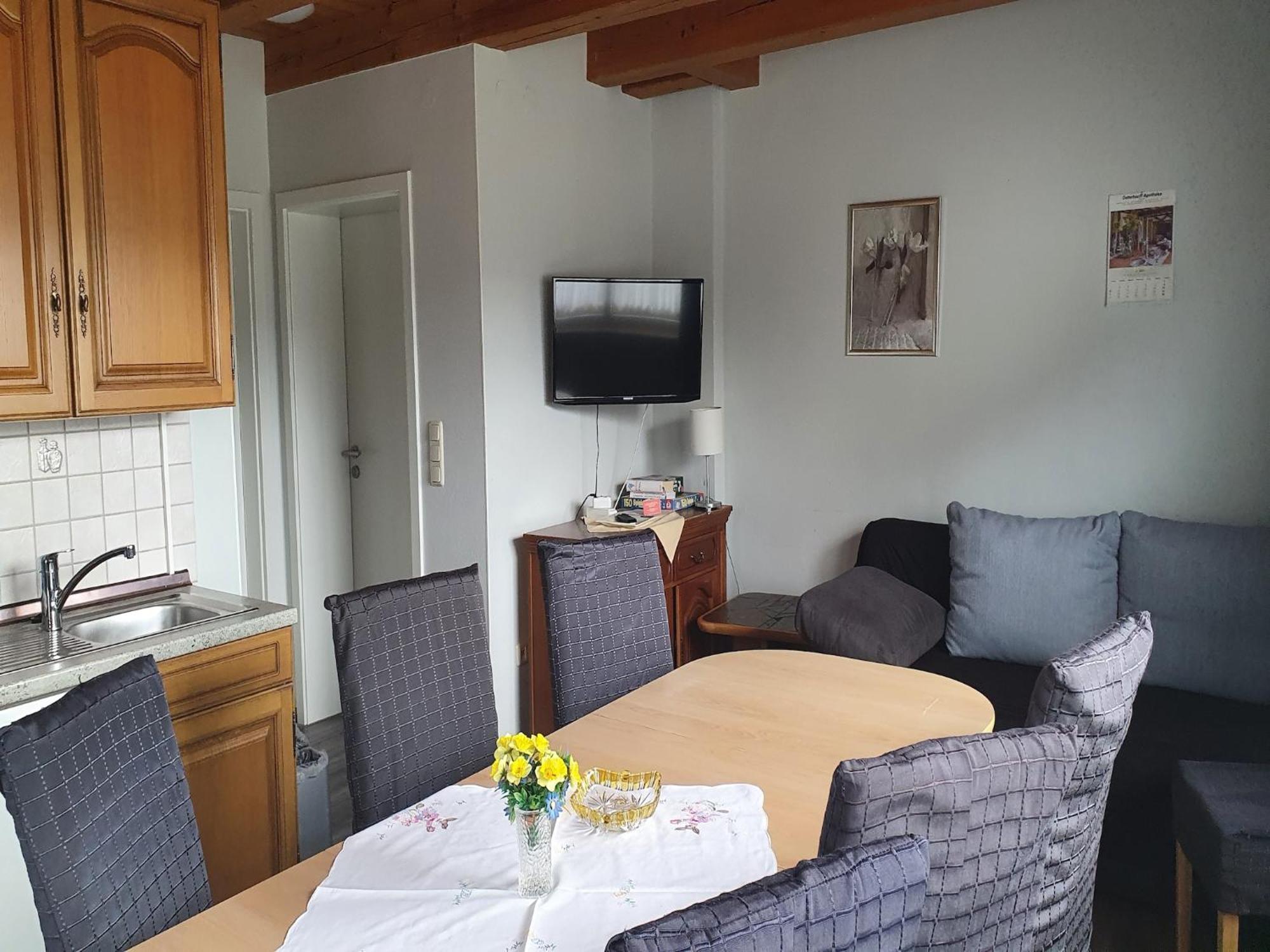 Large Detached Holiday Home In Hesse With Private Garden And Terrace Хомберг Екстериор снимка