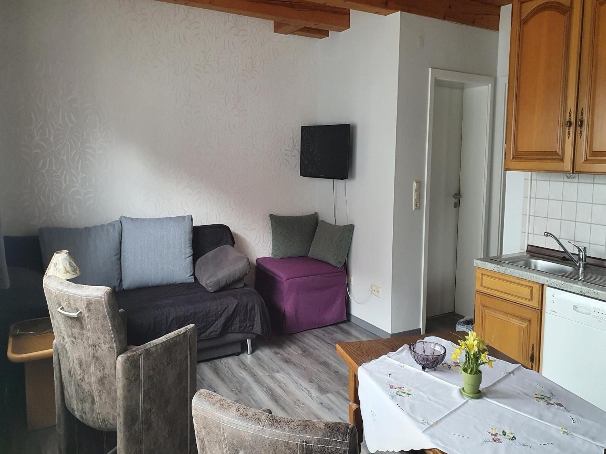 Large Detached Holiday Home In Hesse With Private Garden And Terrace Хомберг Екстериор снимка
