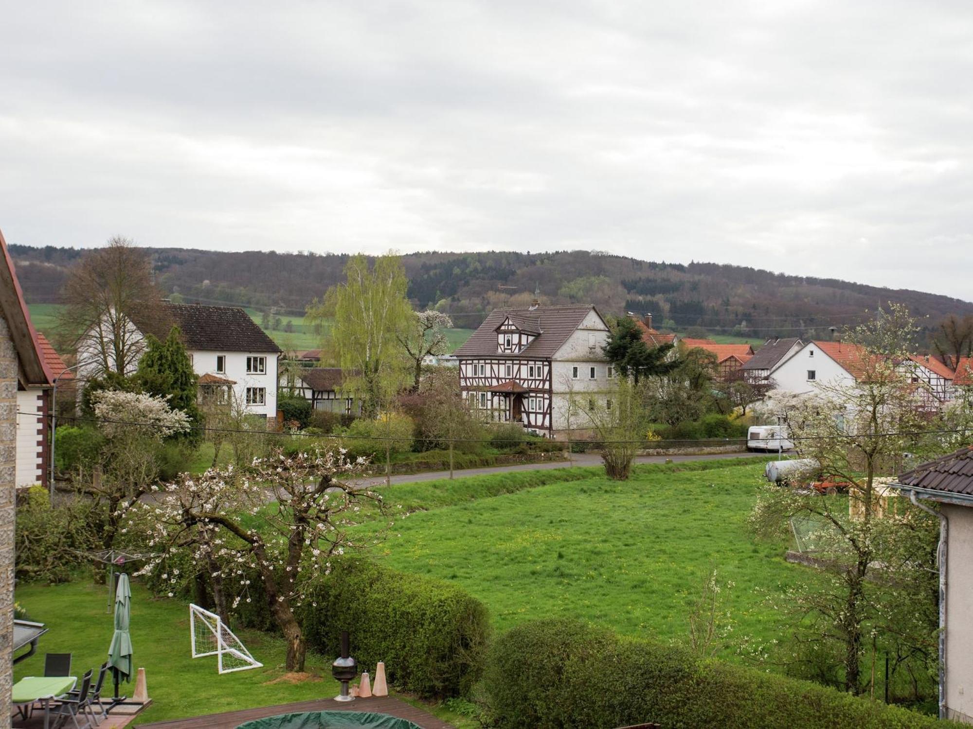 Large Detached Holiday Home In Hesse With Private Garden And Terrace Хомберг Екстериор снимка